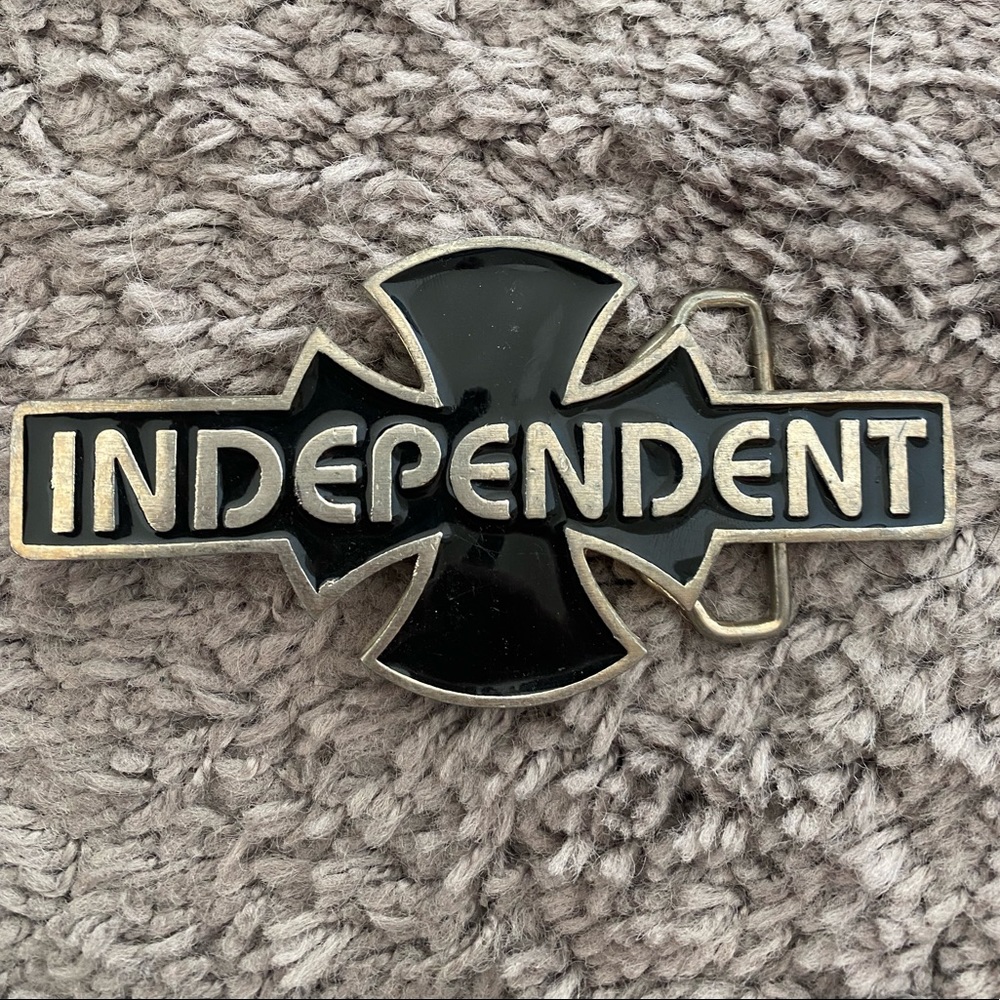 Independent Belt Buckle
